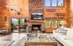 476 Deer Crest Road, Blue Ridge, GA 30513