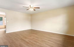 25 COMMERCE STREET, NEW OXFORD, PA 17350
