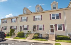 31 CARRIAGE KNOLL COURT, LANGHORNE, PA 19047