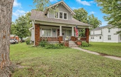 1002 S Olive Street, Holden, MO 64040