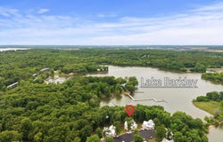 520 Yacht Drive, Grand Rivers, KY 42045