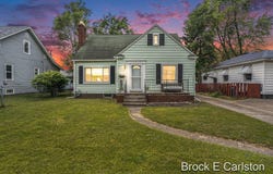 2945 Roosevelt Road, Roosevelt Park, MI 49441