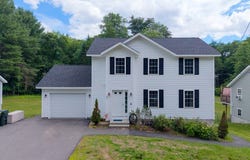 45 Chestnut St, Athol, MA 01331