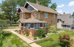 1113 Walnut Street, Cedar Falls, IA 50613
