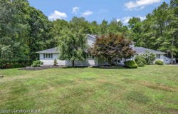 149 Alinda Lane, Stroudsburg, PA 18360