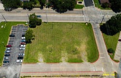 300 W Park Row Drive, Arlington, TX 76010