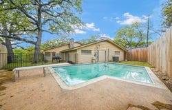 1217 Briarwood Boulevard, Arlington, TX 76013