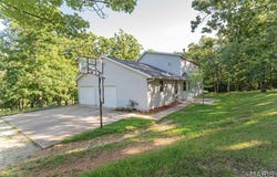 14800 Private Drive 1021, St James, MO 65559