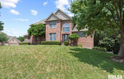33 WOODLAND Trail, Rochester, IL 62563