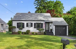 68 Old Elm Road, Fairfield, CT 06825