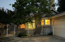 1515 E Castlecrest Avenue, Visalia, CA 93292