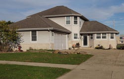 1046 Summerhill Drive, Janesville, WI 53546