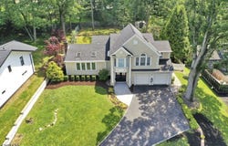 10 Outlook Way, Springfield Twp., NJ 07081-3721