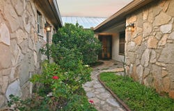 101 Stadium View Dr, Marble Falls, TX 78654