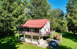 560 S Emerald Isle, Alderson, WV 24910