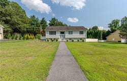 3 Hanton City Trail, Smithfield, RI 02917