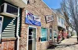 21 S LEHIGH AVENUE, FRACKVILLE, PA 17931