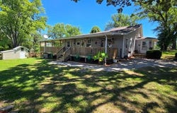 308 E James Street, Mountain View, MO 65548