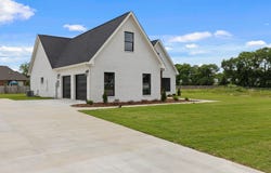 36 Cottonway Dr, Muscle Shoals, AL 35661