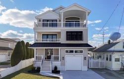 204 12th St S, Brigantine, NJ 08203