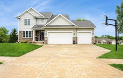 1225 Lyle Murphy Drive, Carlisle, IA 50047