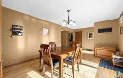 5620 W Pebble Creek Rd, Sioux Falls, SD 57106-2024