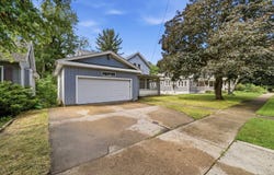 627 E Main Street, Ottawa, IL 61350