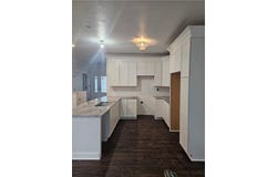 804 S 10th St, Youngwood, PA 15697