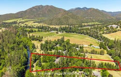 13719 Highway 238, Jacksonville, OR 97530