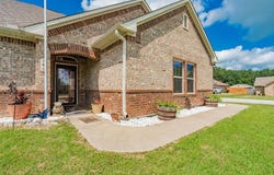 141 Ocean Lake Drive, Edgewood, TX 75117