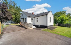 703 E Salem Avenue, Indianola, IA 50125