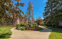 21425 Archwood Circle, Farmington Hills, MI 48336