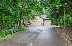 2425 Peace Circle, Shakopee, MN 55379