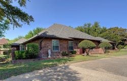 2833 S Country Club Road, Garland, TX 75043