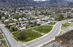 W Sycamore Ave, Buena Vista, VA 24416