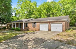5325 Crystal Creek Dr, Pace, FL 32571