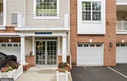 226 BREEDERS CUP DRIVE, CHERRY HILL, NJ 08002