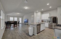 220 Sage Meadows Dr, San Marcos, TX 78666
