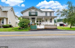 2633 W MAIN Street, SPRING GLEN, PA 17978