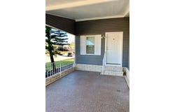 5936 Utopia Dr, Zephyrhills, FL 33540