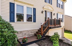951 Castlegate Cir, Hempfield Twp, PA 15601
