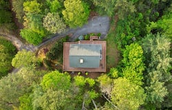 273 N Rhododendron Rd, Almond, NC 28702