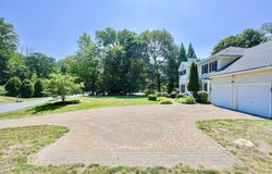 8 Pilgrim Road, Ashland, MA 01721
