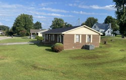 24 Cardinal Heights Road, Williamsburg, KY 40769