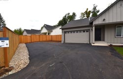 871 OAKLEAF WAY, Silverton, OR 97381