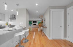 8 John Bean Court, Port Washington, NY 11050