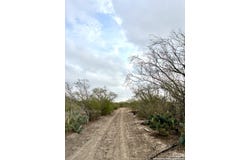 2713 FM 716, Premont, TX 78375