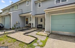 7 REGENCY DRIVE, MOUNT HOLLY, NJ 08060