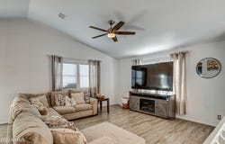 4021 E AMBERWOOD Drive, Phoenix, AZ 85048