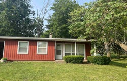 330 Cedar Street, Warsaw, IL 62379